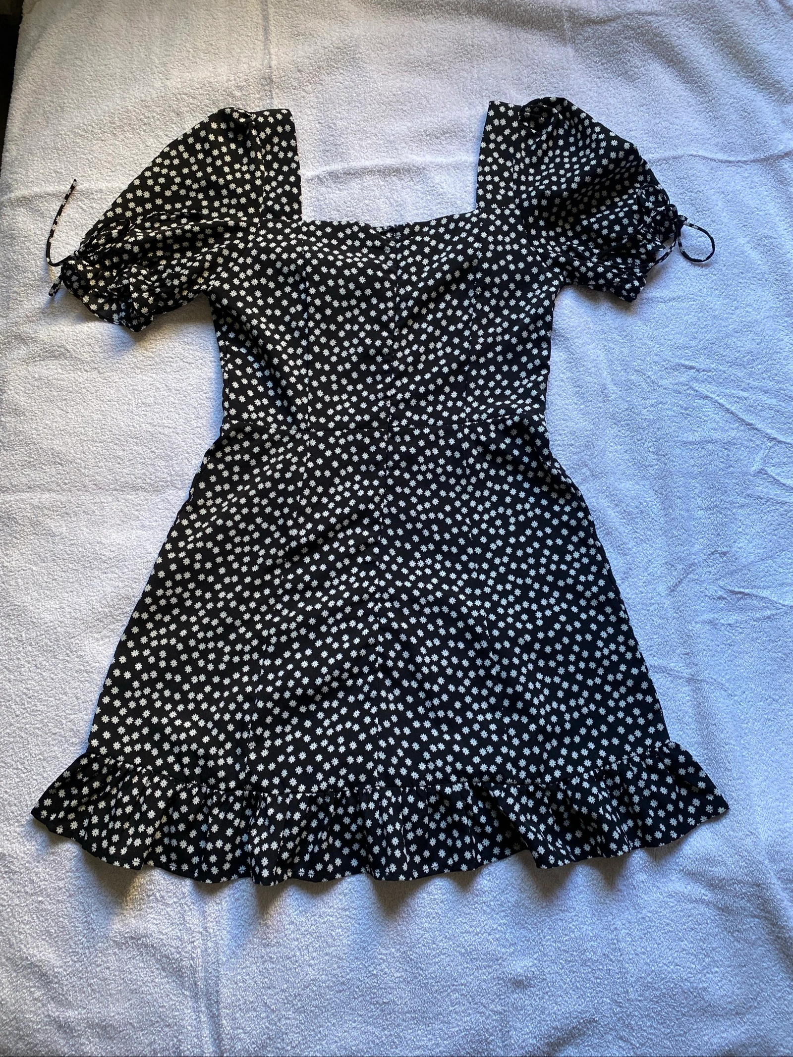 Vestido preto com flores Vera & Lucy – Tamanho P – photo 2